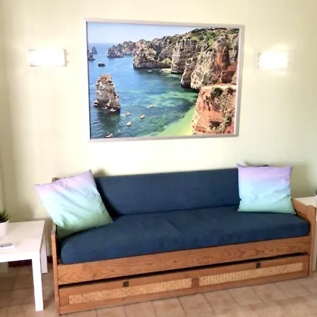 Charming With Balcony In Portimao, 55 Sqm, Pool View Portimão