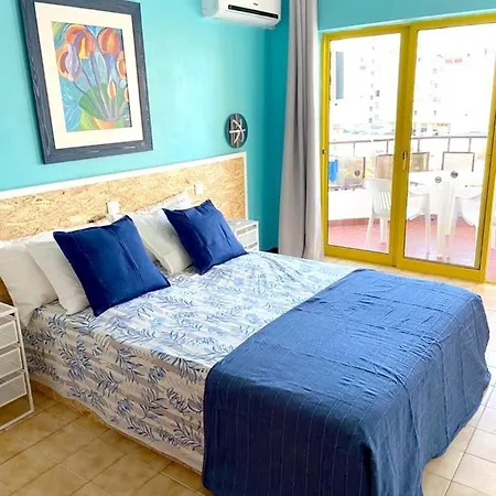 Charming With Balcony In Portimao, 55 Sqm, Pool View