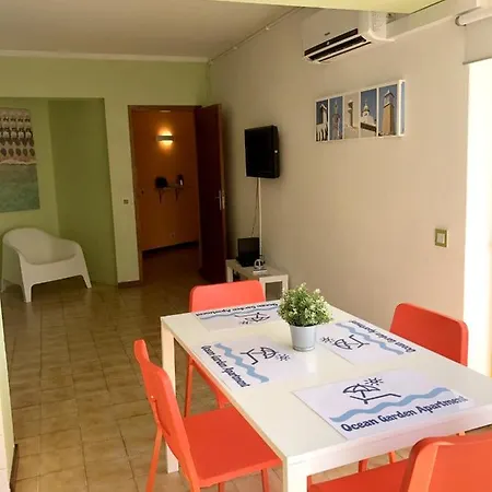 Apartmán Charming With Balcony In Portimao, 55 Sqm, Pool View *