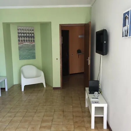 Apartman Charming With Balcony In Portimao, 55 Sqm, Pool View