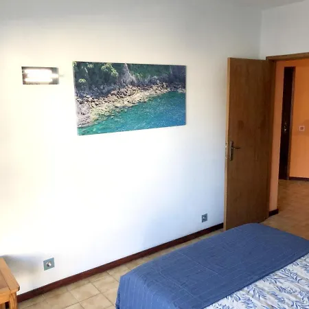 Charming With Balcony In Portimao, 55 Sqm, Pool View Apartment *