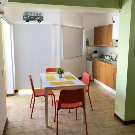 Charming With Balcony In Portimao, 55 Sqm, Pool View Appartement *