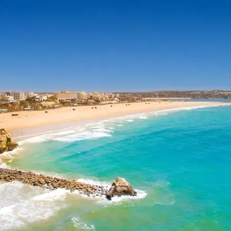 Charming With Balcony In Portimao, 55 Sqm, Pool View Portimão