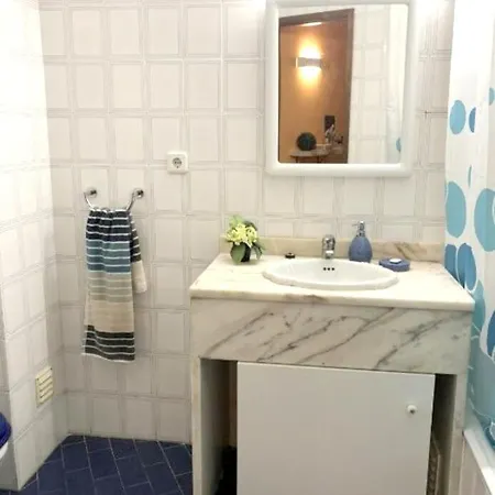 Charming With Balcony In Portimao, 55 Sqm, Pool View *